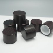 <b>Screw-on caps for makeup beauty moulds</b>